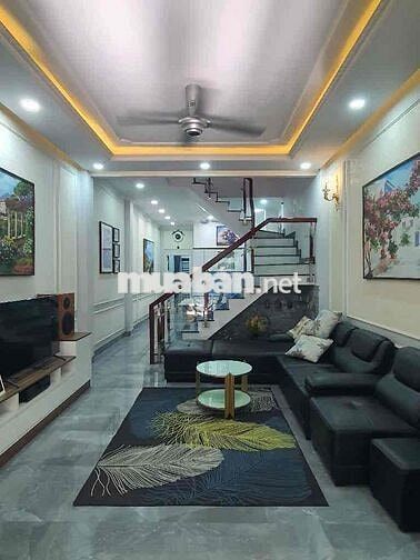 Nhà Mặt Tiền 3 Tầng Dĩ An,94m2. Tặng Full Nội Thất Cao cấp Hơn 5 tỷ