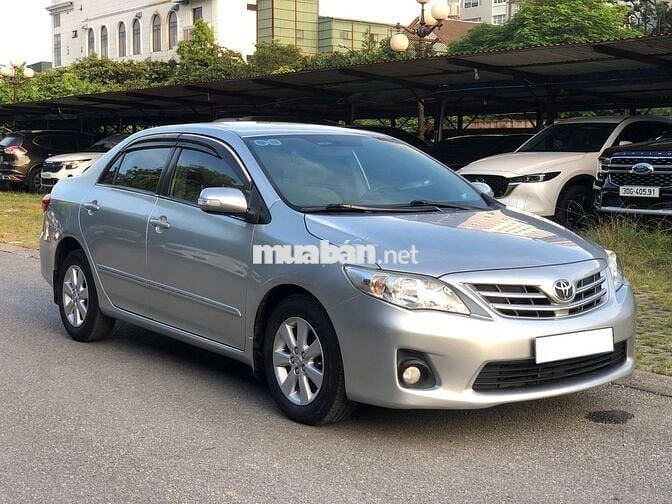 Toyota Corolla Altis 2014 1.8G AT - 120000 km