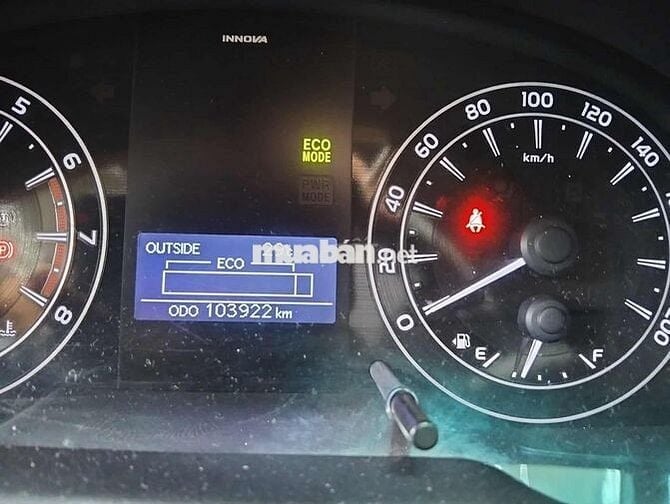 Toyota Innova 2017 - 100000 km