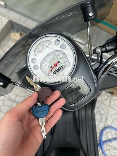 Vespa Sei Giorni 300CC Dki 2022 chạy 7000Km nhập Ý
