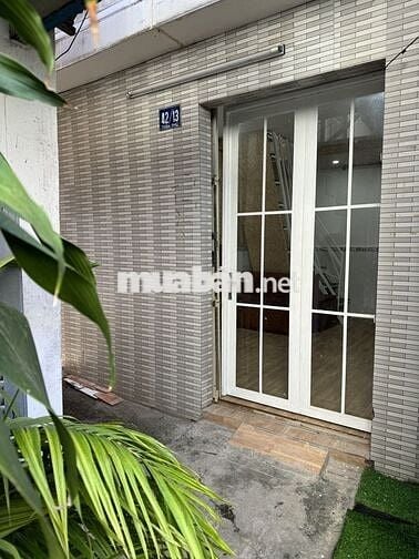 Cho thuê nhà nhỏ hẻm 42 - cách Vincom Hùng Vương 1 phút đi bộ