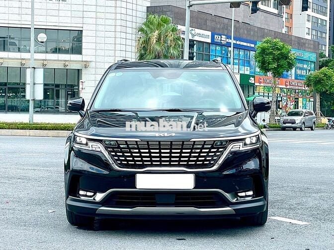 Kia Carnival 2024 Signature 2.2D - 15,000 km.