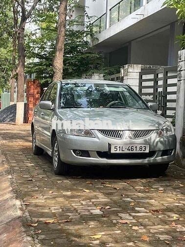 Mitsubishi Lancer 2004 - xe đẹp sạch sẽ.