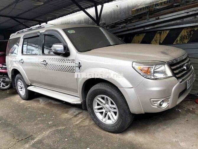 Ford Everest 2009 - 10023 km