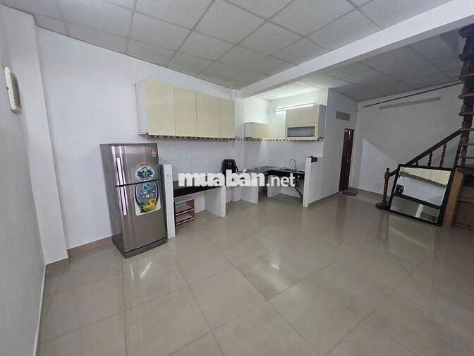 Cho thuê nhà hẻm xe hơi đường lê trọng tấn dt 5x15m full nội thất
