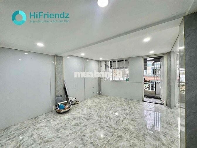 CHDV MỚI XÂY - GẦN CẦU VƯỢT 3/2 - BAN CÔNG