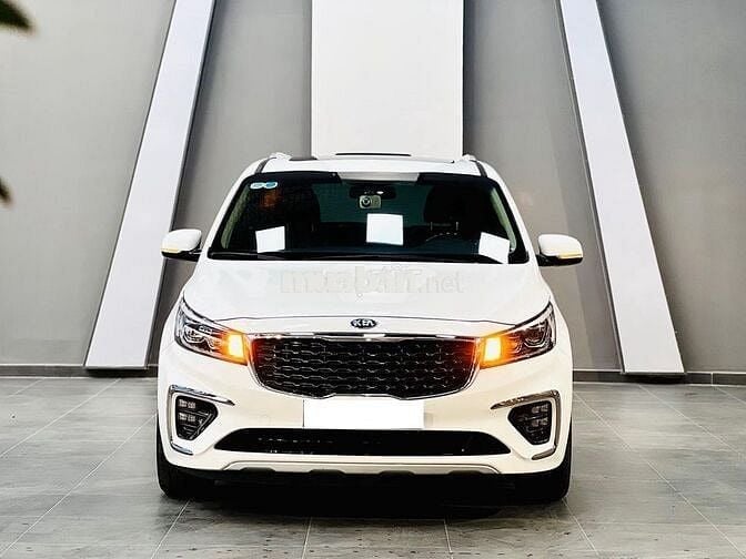 Kia Sedona 2020 3.3 GAT Premium - 60,000 km.