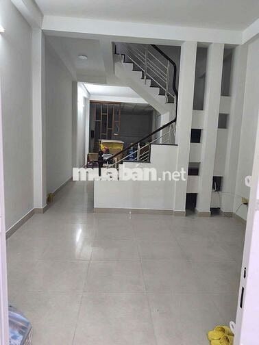Cho thuê nhà nguyên căn hẻm 279 Lâm Văn Bền