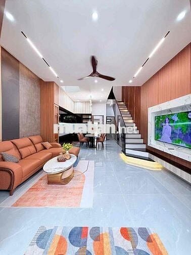 CHỦ CẦN TIỀN – BÁN NHANH NHÀ 3 TẦNG ĐẸP TẠI LIÊN CHIỂU, ĐÀ NẴNG  📍 Vị