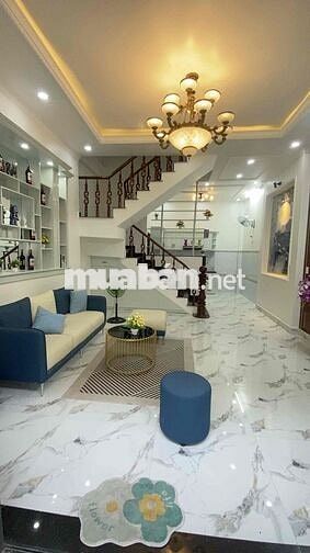 Nhà Đẹp Nở Hậu Xe Hơi Ngủ Trong Nhà , đi bộ ra ngay chợ , Hiệp Thành