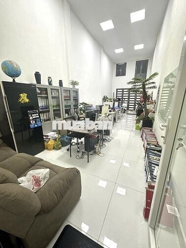 Nhà siêu mới đẹp Điện Biên Phủ 2 lầu 4 x 25 ở làm Cty OK lắm ạ