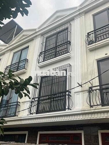nhà đất phượng nghia. phường chương mỹ dt 3 oto thông đỗ cửa