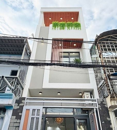 Bán nhà HXH 5m, Trệt 2 Lầu đúc BTCT, 3PN đường Huỳnh Văn Nghê