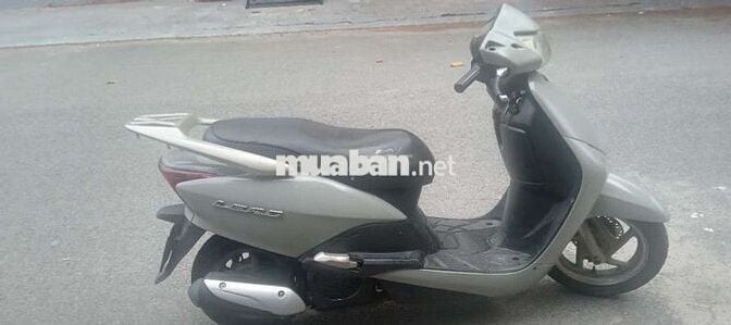 Nhà dư xe SCR UP LEAD HONDA cần bán