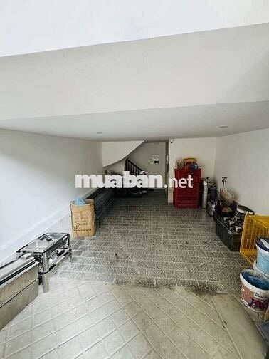 Vip mặt ngõ- ô tô đỗ cửa, vào nhà