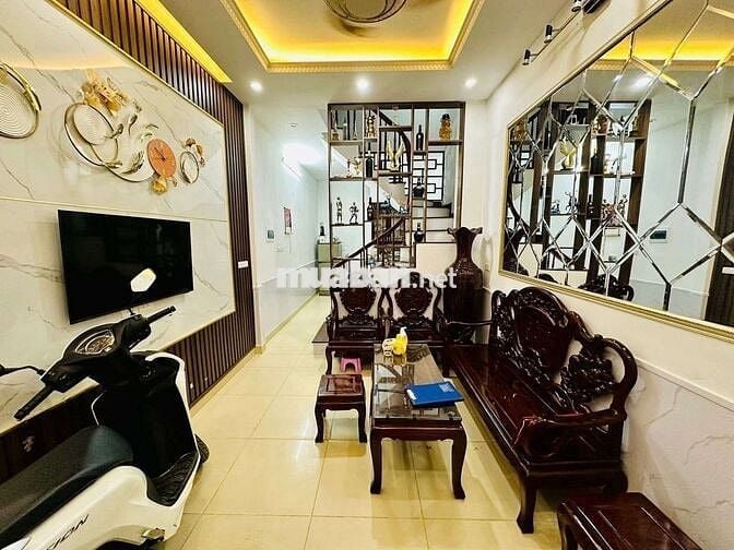 TRUNG TÂM CẦU GIẤY - GẦN PHỐ KINH DOANH - FULL NỘI THẤT - Ở NGAY