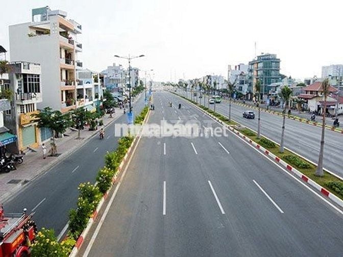 Bán Nhà Mặt Tiền Đường Phạm văn Đồng - Kinh Doanh Sầm Uất