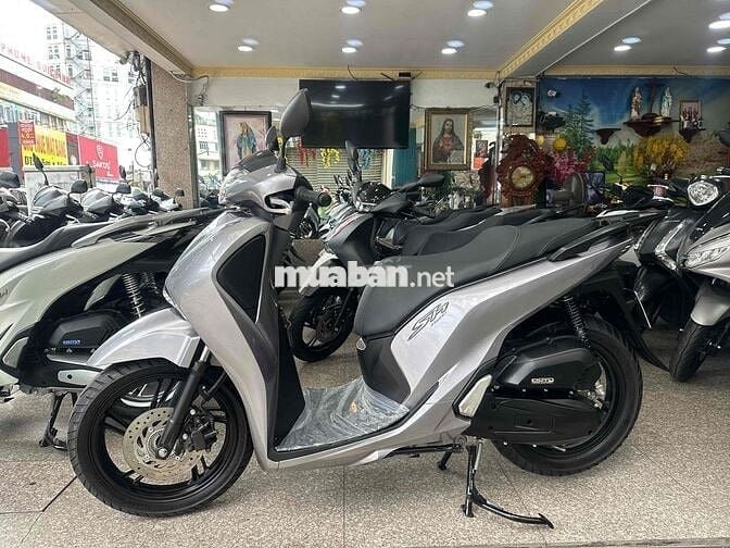 SH 150i ABS 2018 Smartkey Bạc Đen BSTP Chính Chủ