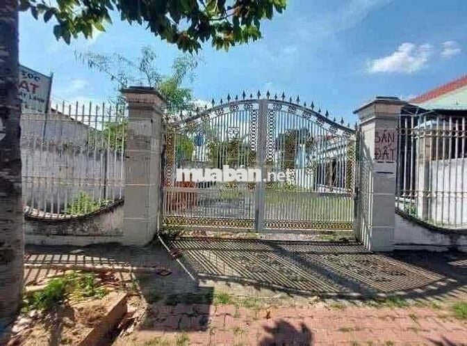 bán miếng đất ngay mặt tiền đường nhựa liên xã