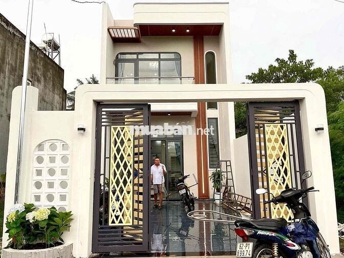 Bán Nhà Hoàn Công Gần Chợ Mỹ Hạnh Nam