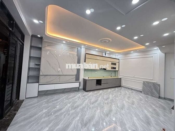NGỌC HỒI – 42m² – Mặt tiền 6m - 2 mặt ngõ thoáng – 5 tầng thang máy