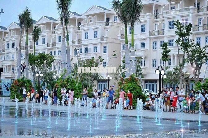 Nhà Thuê sát MT Phan Văn Trị, P 10 , Gò Vấp. Có Thang Máy,Giá chỉ 42tr