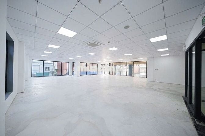 CHO THUÊ SÀN VĂN PHÒNG TẠI QUẬN PHÚ NHUẬN , 200M2 , GIÁ CHỈ 39TR/