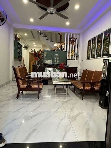 Kiệt nguyễn công hãng chủ bán gấp