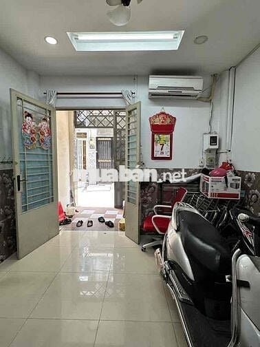 Nhà 1 trệt . 1 lầu . 2PN . 2vS
