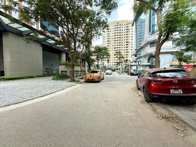 Hơn 100m2 * 6.6m *4T Lê Văn Lương, 1 căn duy nhất, chất khỏi lo giá