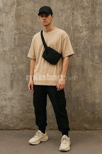 Tưởng áo thun nam chỉ để mặc đơn giản, ai ngờ thay đổi 1 chi tiết lại 
