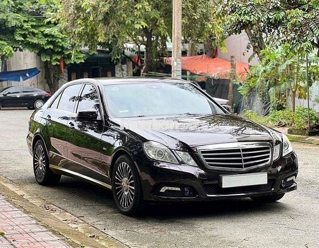 Mercedes Benz E Class 2010 E250 - 130000 km