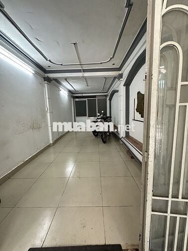 Cho thuê mặt bằng gần chợ Bà Chiểu