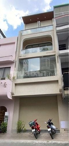 SIÊU HIẾM MẶT TIỀN NGUYỄN VĂN TRỖI NHÀ NHƯ MỚI 3 LẦU GIÁ 31 TRIỆU 