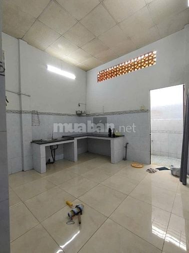 Nhà cho thuê gần chợ, trường học, hẻm thông Bùi Minh Trực, PTH