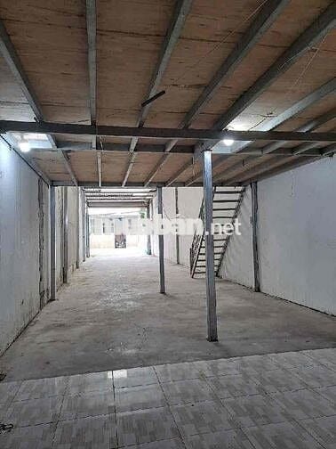 Bán Đất tặng Kho đang cho thuê 8trieu  NHÀ MẶT TIỀN KINH DOANH sát Trầ