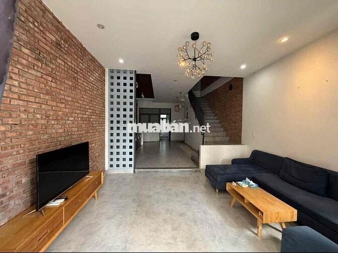 Bán nhà đường 10,5m vip Hoà xuân sập hầm