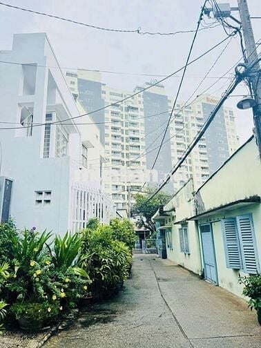 VỊ TRÍ NHÀ CỰC HIẾM - PHẠM VĂN ĐỒNG - GÒ VẤP - DT: 96m² - NHỈNH 6,8 Tỷ