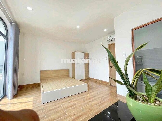 CĂN HỘ STUDIO BAN CÔNG LÁT GỖ SIÊU XỊN GẦN NTTU