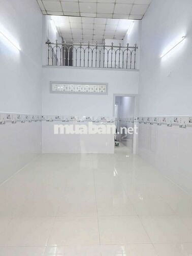 Nhà mới y hình hẻm xe tải 3pn 2wc ,sân xe máy