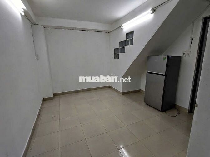 Cho thuê phòng trọ giá rẻ sát Đại Học Nguyễn Tất Thành Quận 4