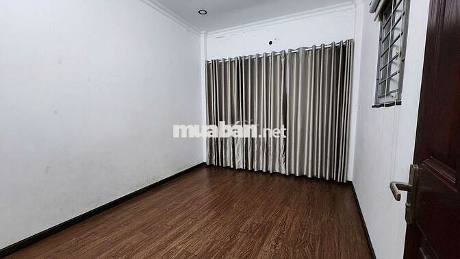 Nhà trọ 3 tầng nằm ở Đoàn Văn Bơ Chill chỉ từ 3tr