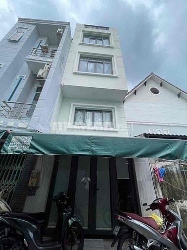 BÁN NHÀ 4 TẦNG NGAY LOTTEE Q.7 GIÁ RẺ