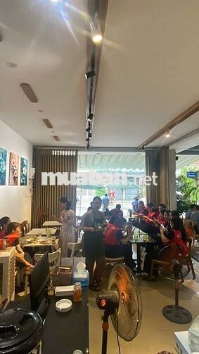 Sang quán cafe đang hoạt động tốt