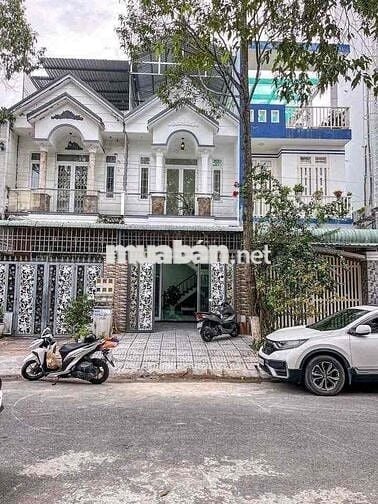 Bán nhà 3 tầng KDC Hồng Phát giá 5,65 tỷ