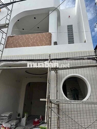 Bán nhà lầu mới xây gần Đại Học Y Dược giá 3,79 tỷ