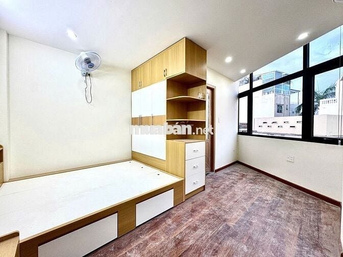 STUDIO - FULL NỘI THẤT - MÁY GIẶT RIÊNG - BAN CÔNG NGAY SAU VLU CS3