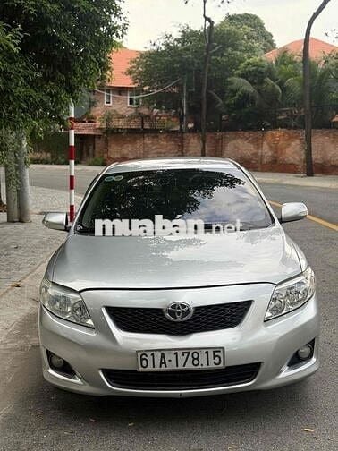 Toyota Corolla Altis 2009 2.0V - 120000 km