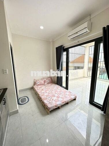 TRỐNG 1 CĂN HỘ BANCOL LỚN,MỚI,  FULL NỘI THẤT, PHÚ NHUẬN