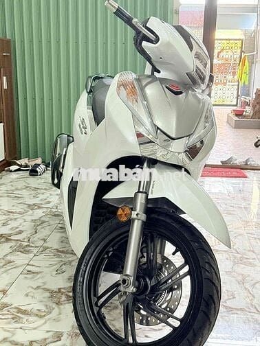 SH 300i xe nhập Ý Trắng Sporty
